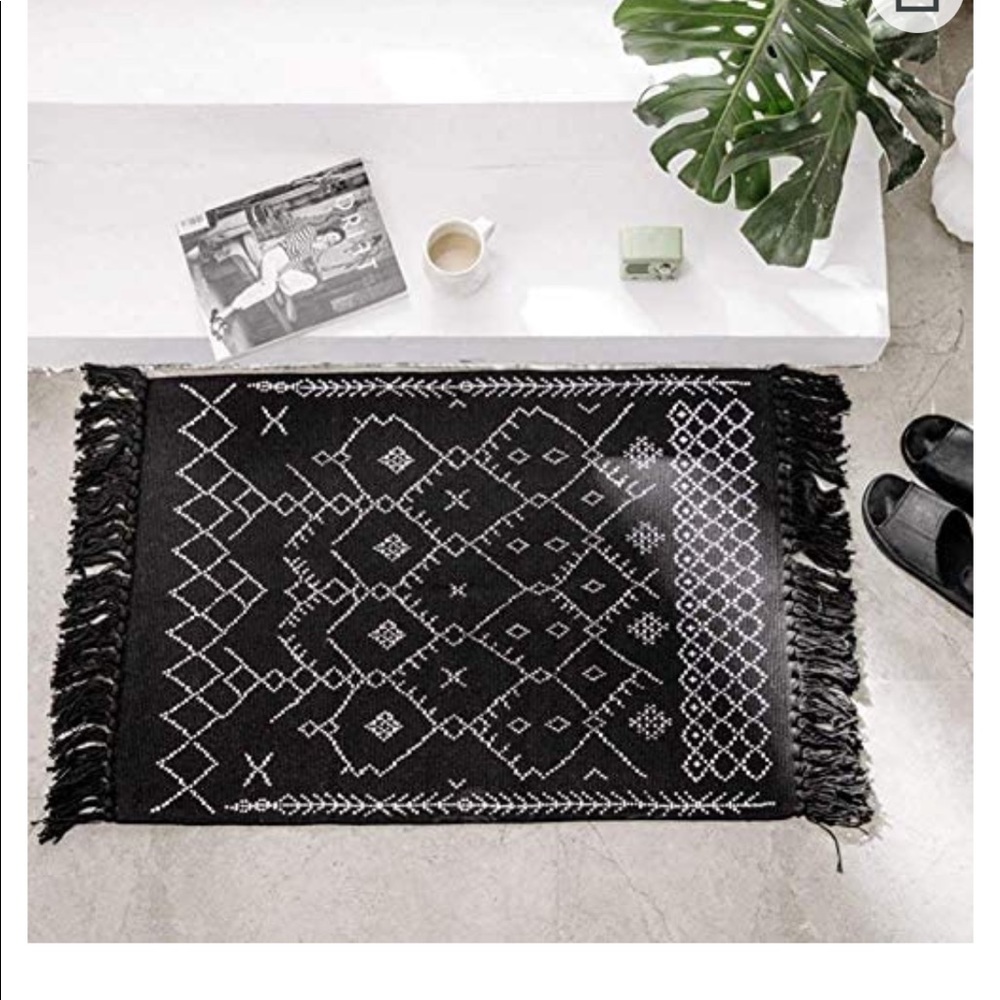 NWT Aztec black and white runner rug
